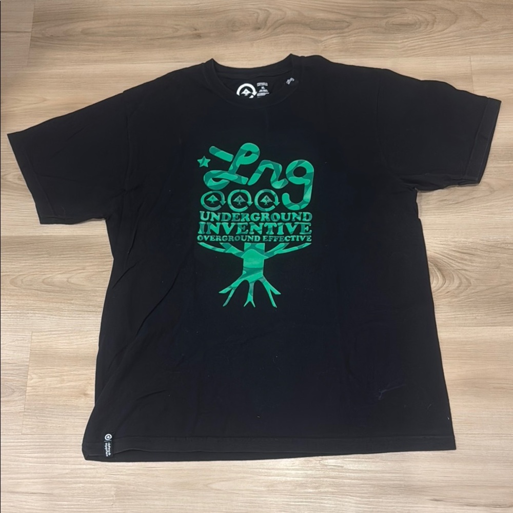LRG Men's XL Black T-Shirt with Green Graphic print